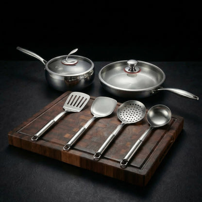Gehamerde Titanium Pannen- & Hapjesset met Walnotenhouten Plank en Keukengerei